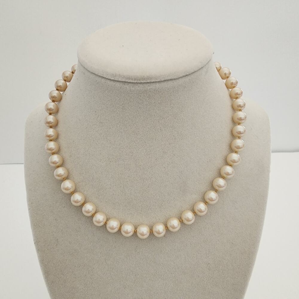 Vintage Japan faux pearl choker hand knotted necklace 15 inches